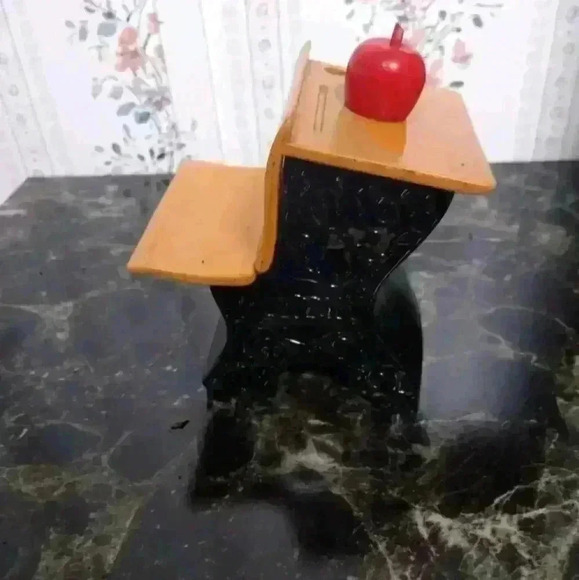 Vintage Avon "Remember When" School Desk Decanter Empty - Picture 1 of 5